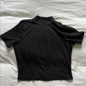 Lululemon Mock Neck cropped T-Shirt 8